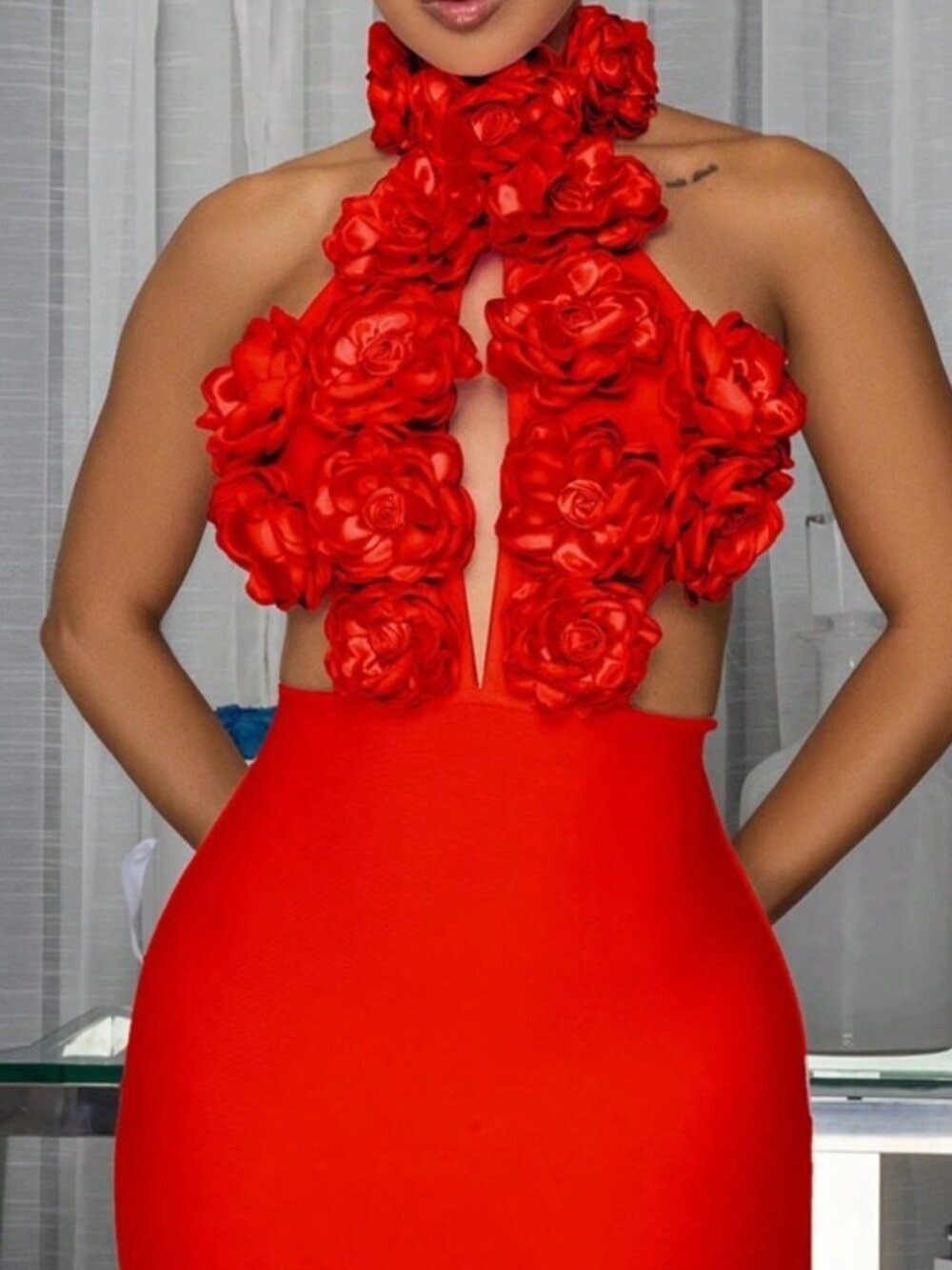 Red Sexy Halterneck Women's Elegant Large Flower Hip-Hugging Evening Dress - Picture 3 of 3
